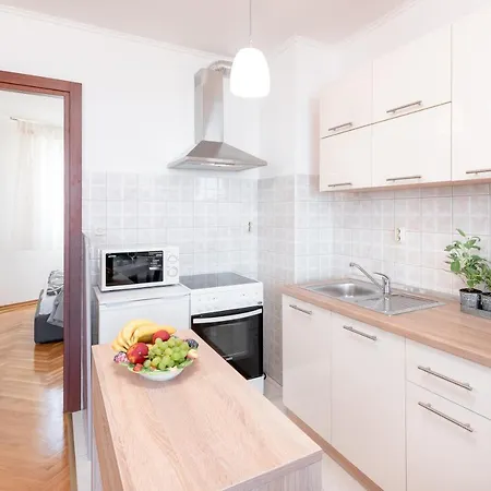 Beachfront Zeljko Апартаменты